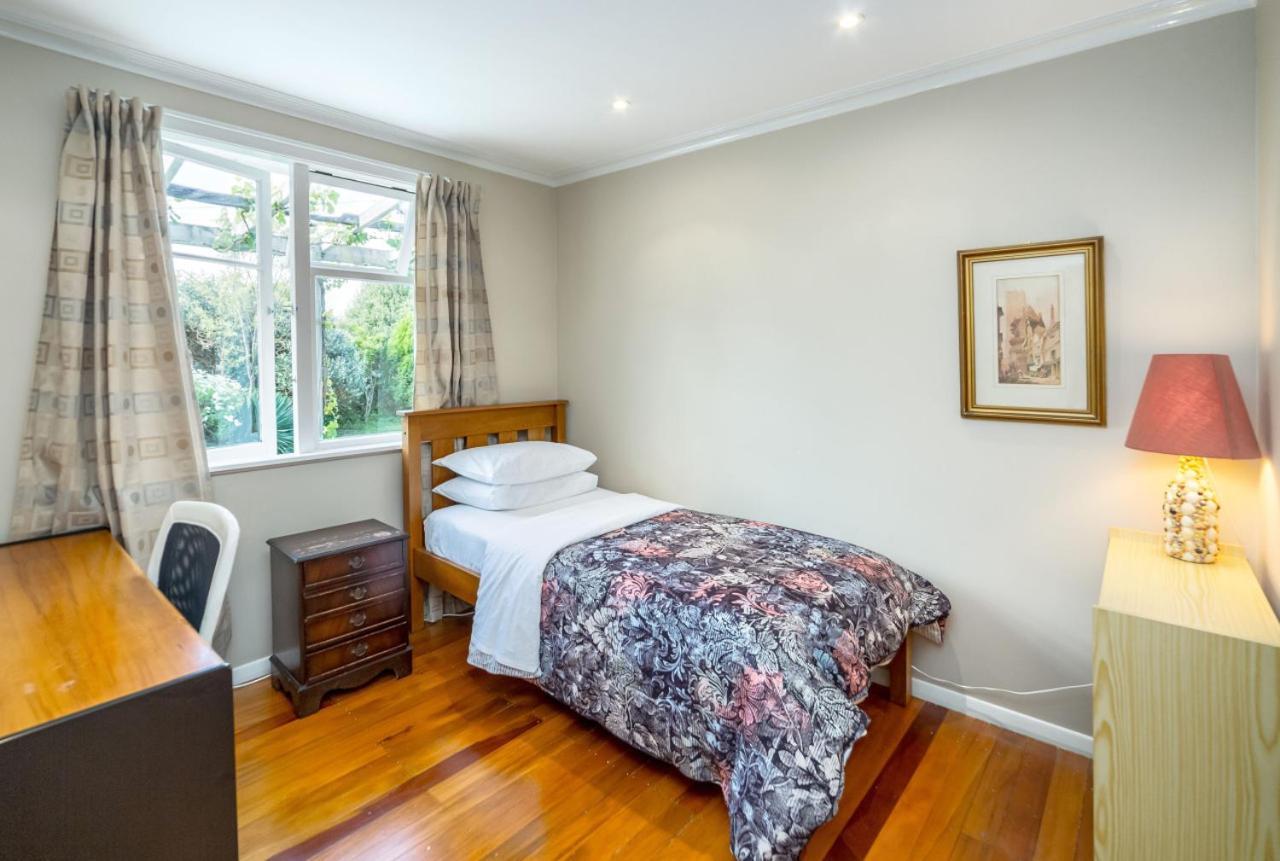 Syrah Serenity Martinborough Bagian luar foto
